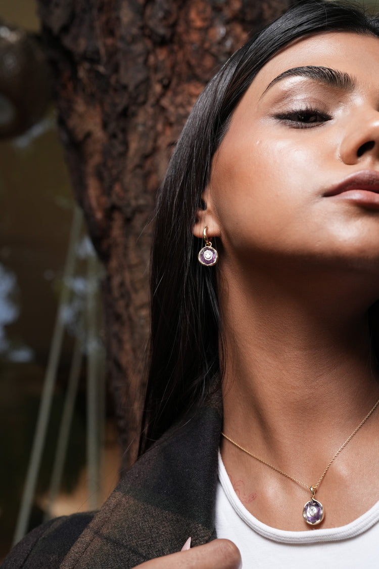 The Oval Earrings worn by model (PRA02368)