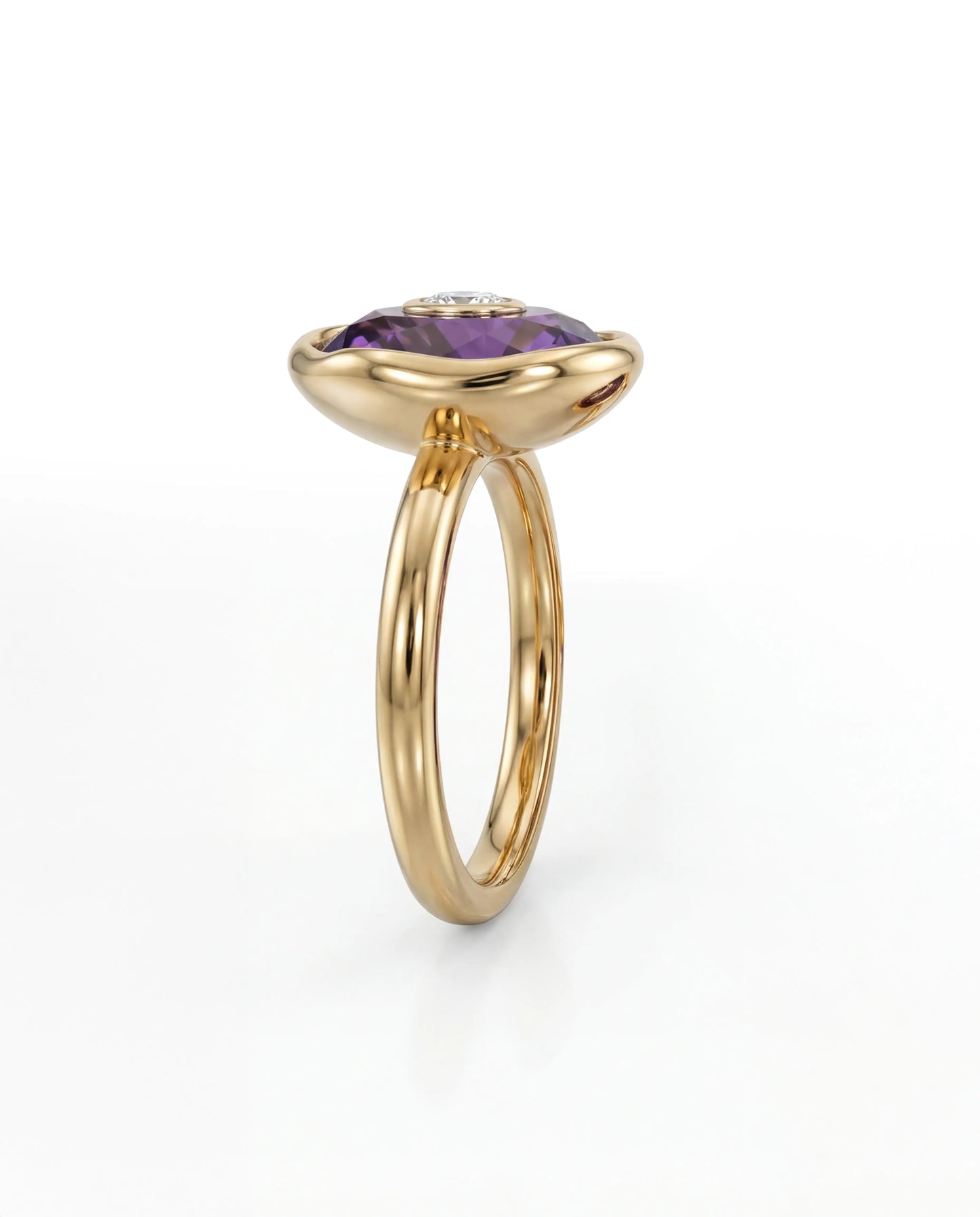Episode 3: The Oval Ring Soléi